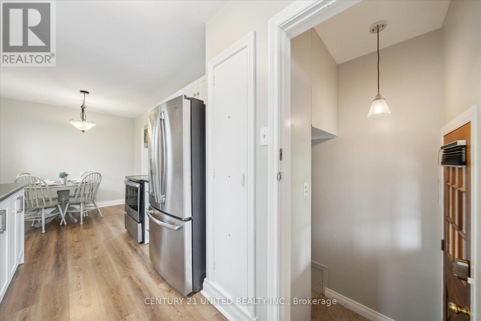 627 Bellaire Street, Peterborough South (West), Ontario  K9J 3Y5 - Photo 19 - X12128047