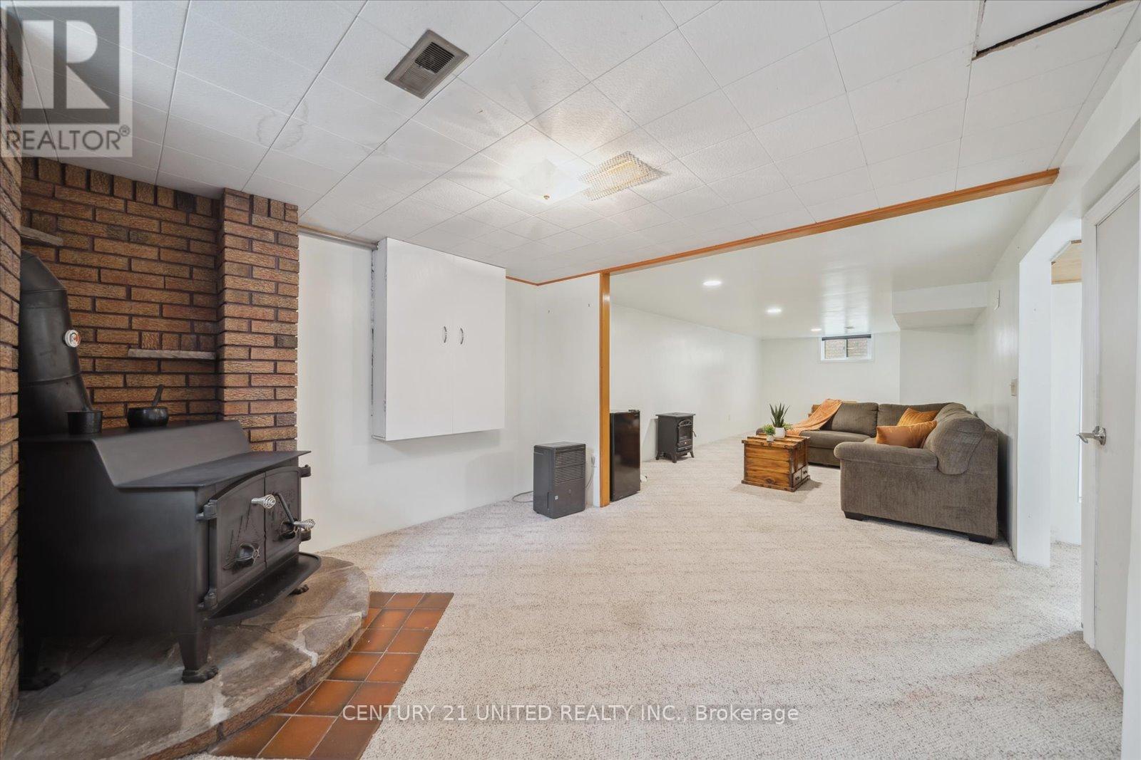 627 Bellaire Street, Peterborough South (West), Ontario  K9J 3Y5 - Photo 31 - X12128047