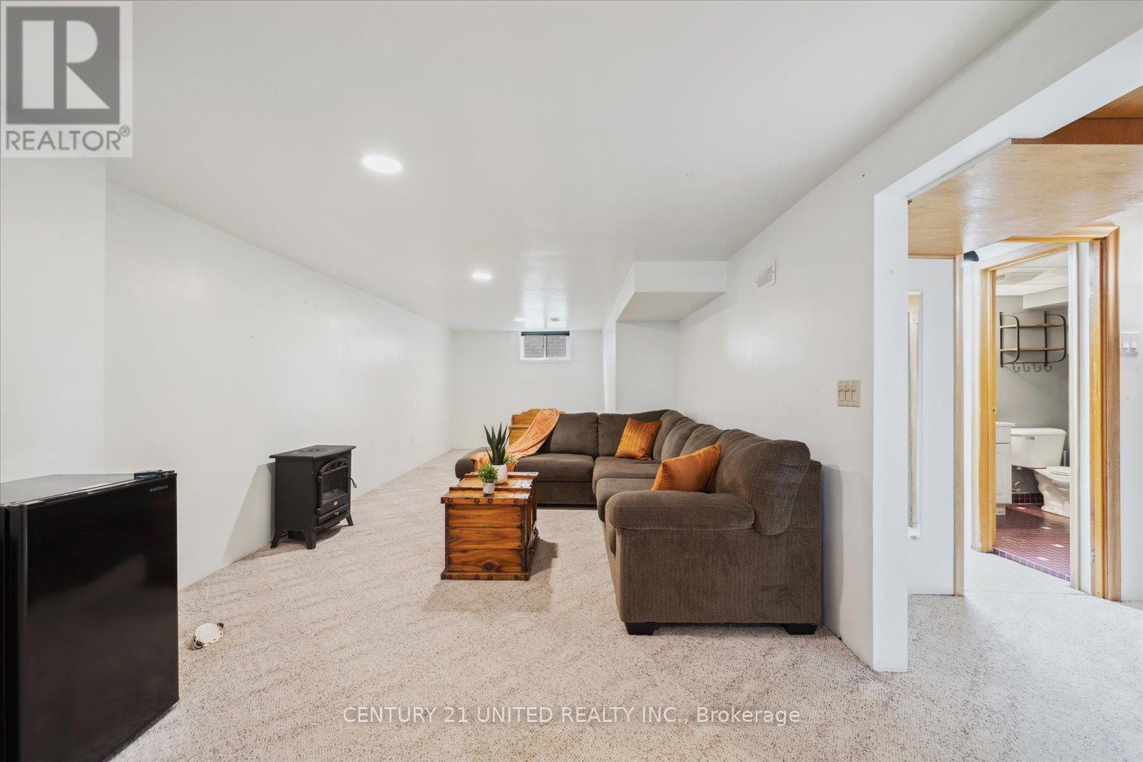 627 Bellaire Street, Peterborough South (West), Ontario  K9J 3Y5 - Photo 33 - X12128047