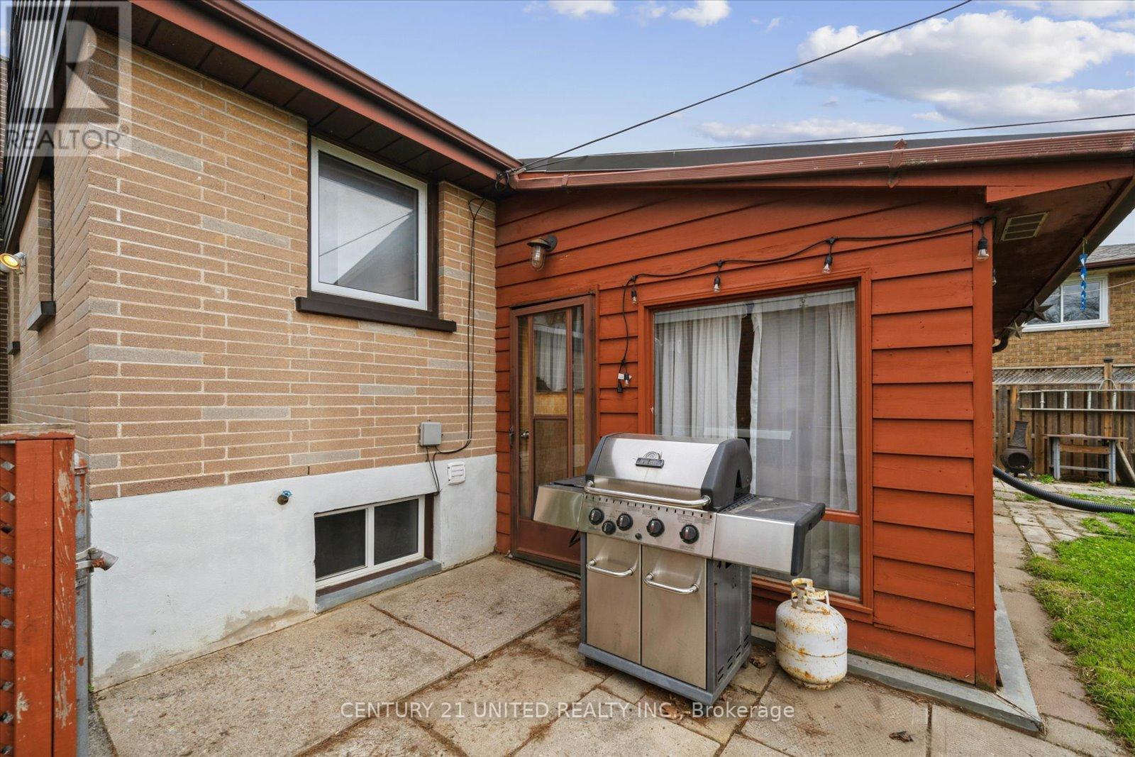 627 Bellaire Street, Peterborough South (West), Ontario  K9J 3Y5 - Photo 44 - X12128047