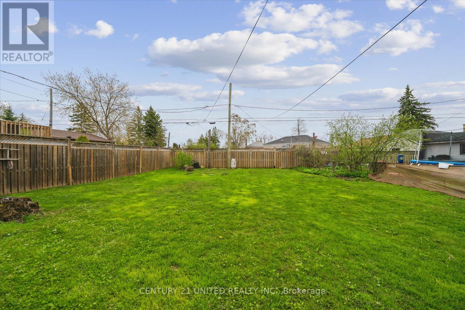 627 Bellaire Street, Peterborough South (West), Ontario  K9J 3Y5 - Photo 49 - X12128047