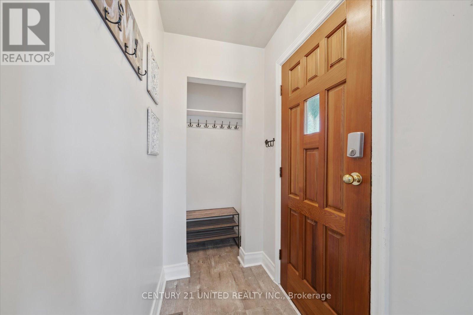 627 Bellaire Street, Peterborough South (West), Ontario  K9J 3Y5 - Photo 7 - X12128047