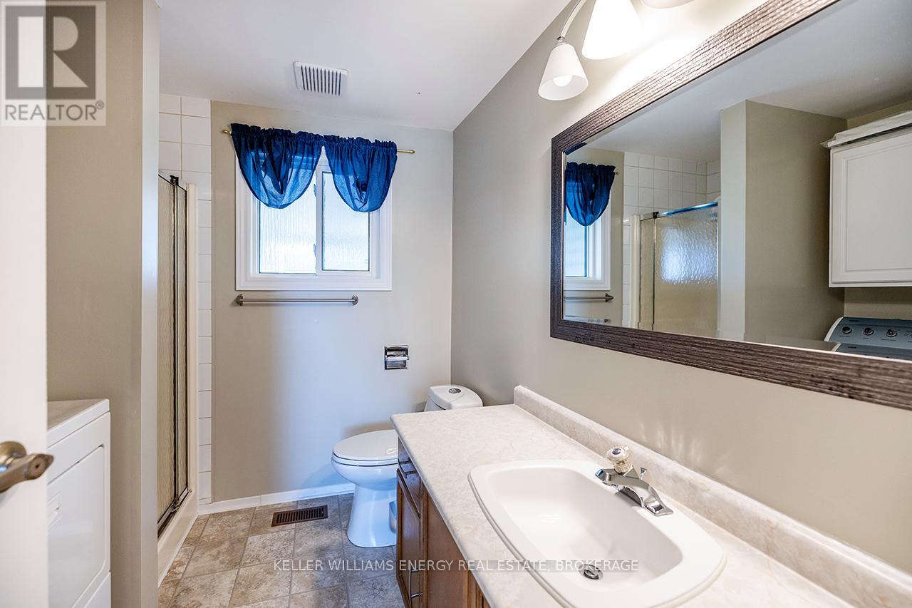 14 Fairway Drive, Clarington (Newcastle), Ontario  L1B 1B3 - Photo 16 - E12128186
