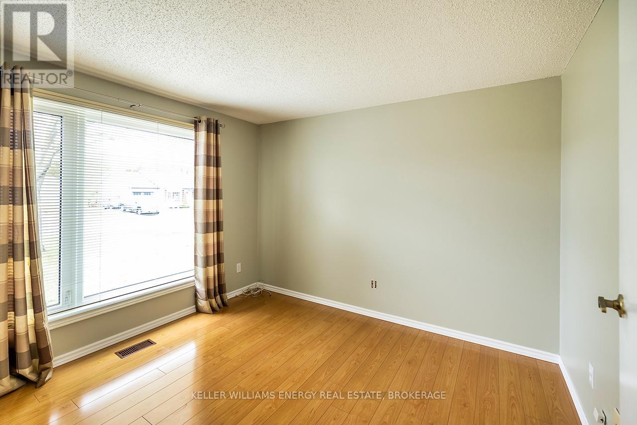 14 Fairway Drive, Clarington (Newcastle), Ontario  L1B 1B3 - Photo 18 - E12128186