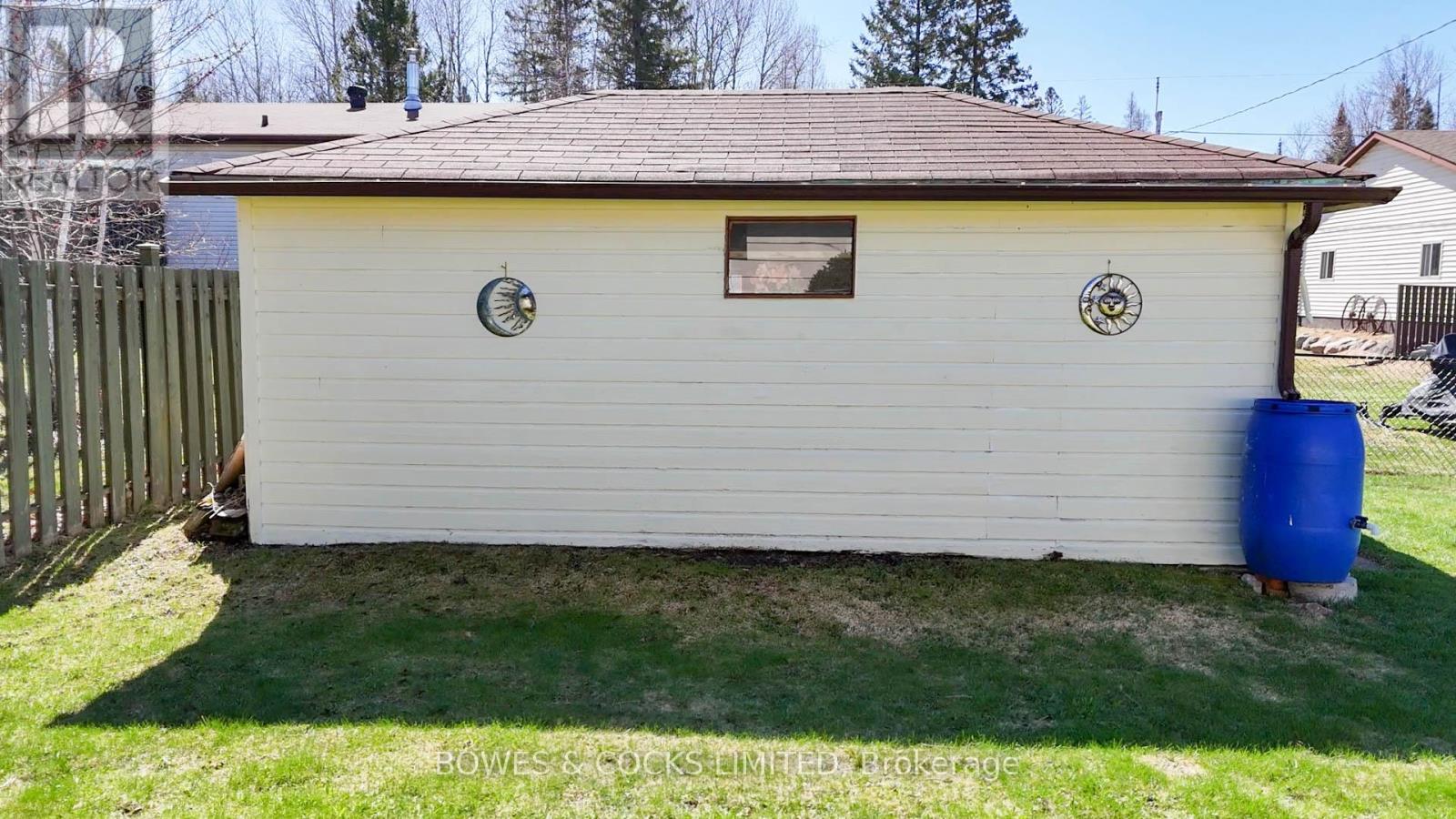 23 Hemlock Street, Highlands East (Bicroft Ward), Ontario  K0L 1M0 - Photo 9 - X12128145