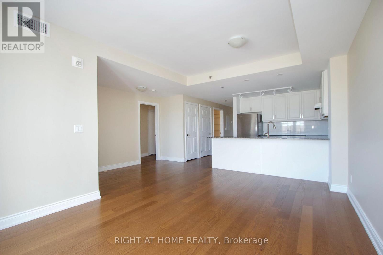 405 - 21 Brookhouse Drive, Clarington (Newcastle), Ontario  L1B 1N8 - Photo 14 - E12128202