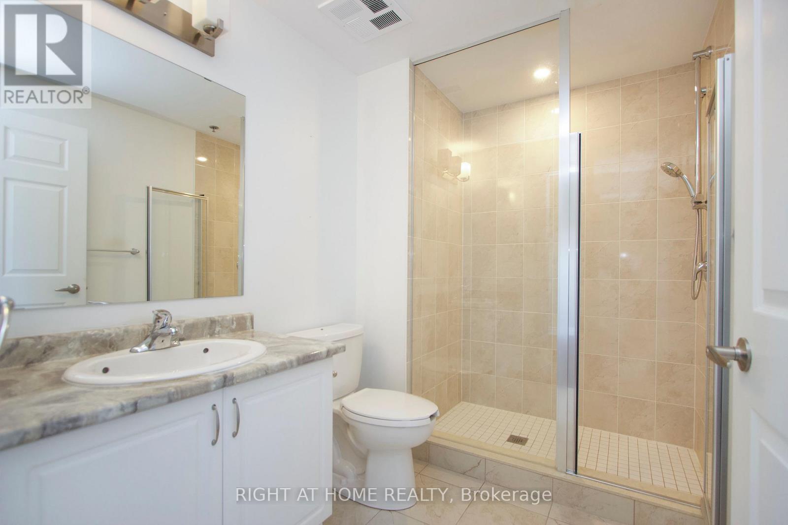 405 - 21 Brookhouse Drive, Clarington (Newcastle), Ontario  L1B 1N8 - Photo 17 - E12128202
