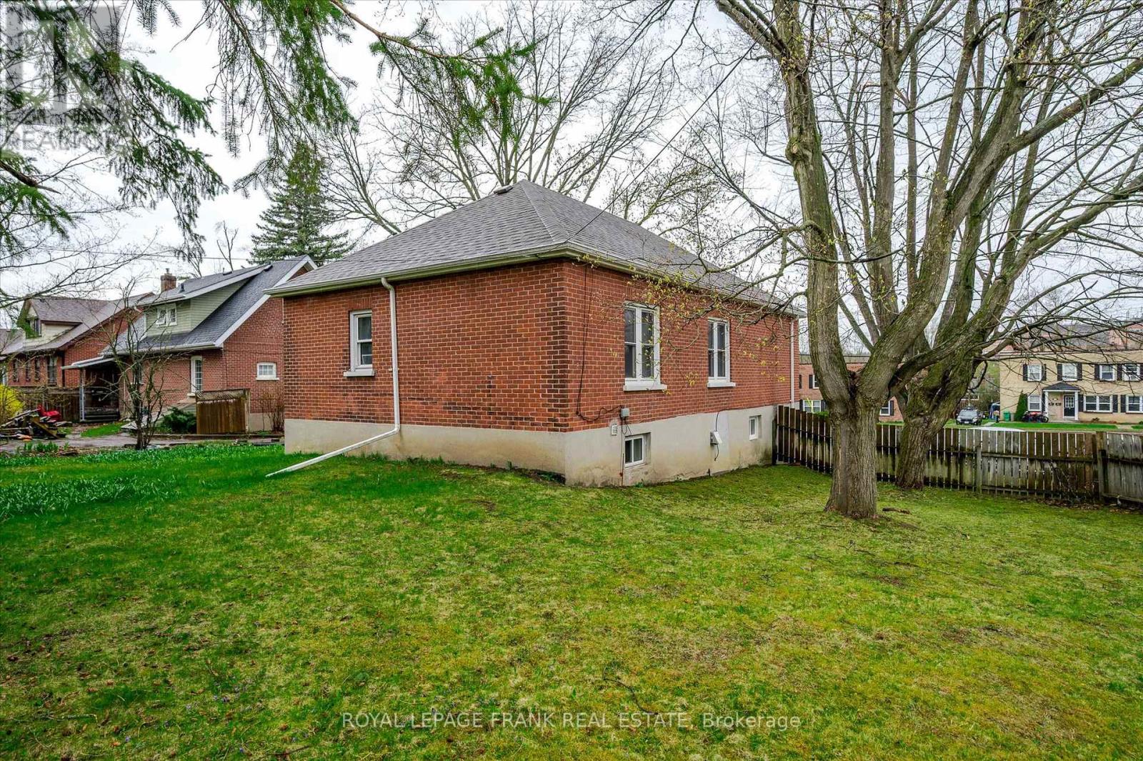 1270 Clonsilla Avenue, Peterborough (Monaghan), Ontario  K9J 5Z2 - Photo 46 - X12128400