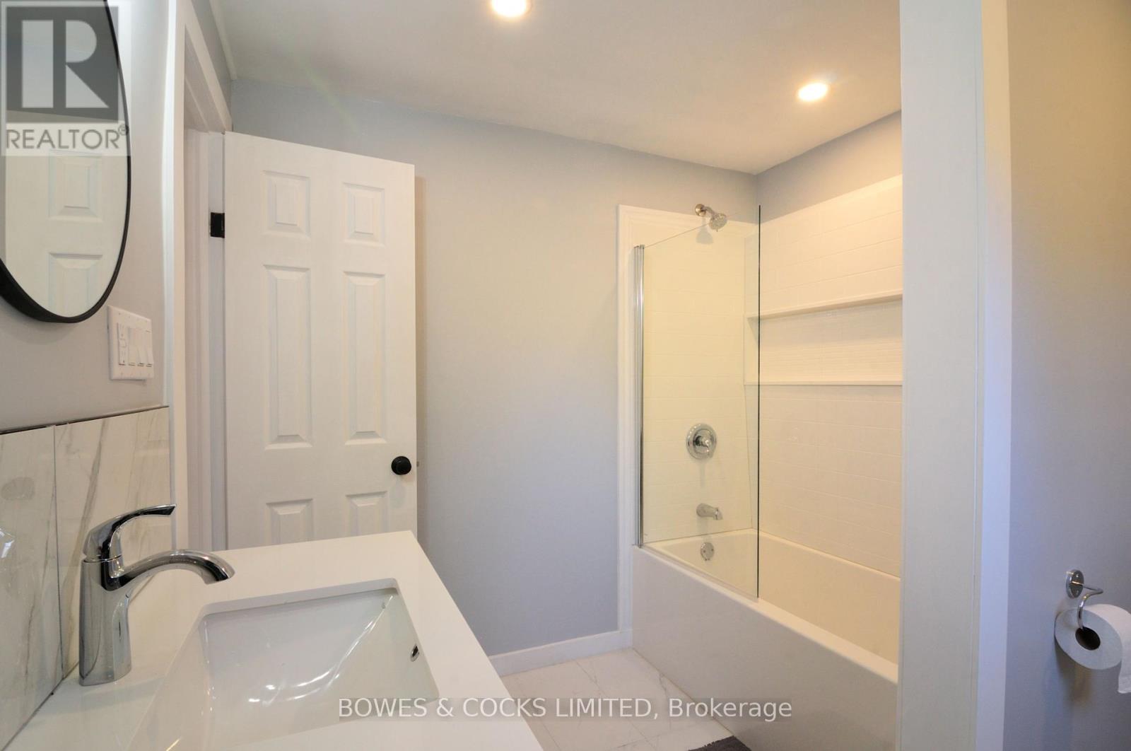 30890 Highway 28 E, Bancroft (Dungannon Ward), Ontario  K0L 1C0 - Photo 15 - X12128694