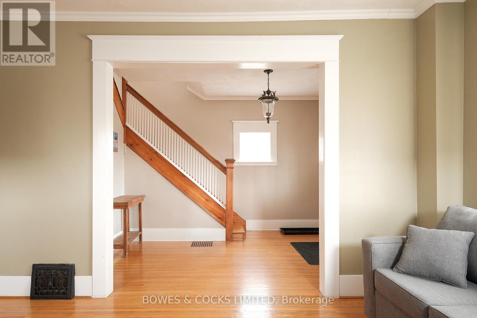562 Cameron Street, Peterborough South (West), Ontario  K9J 3Z5 - Photo 17 - X12128848