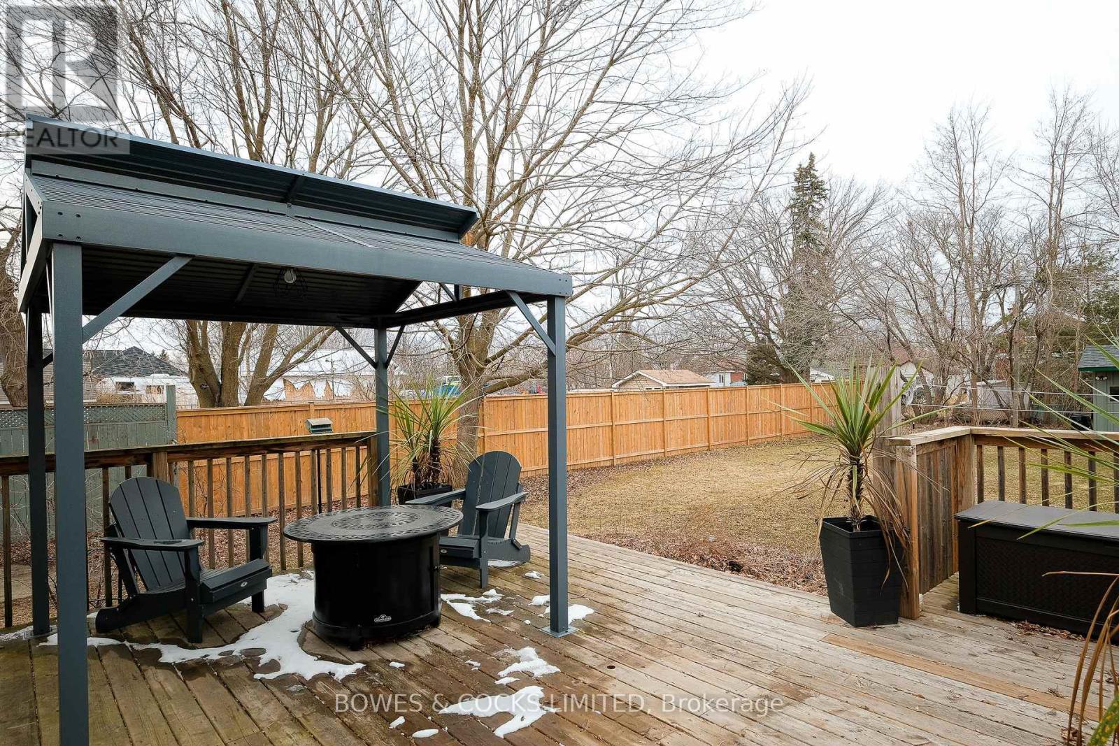 562 Cameron Street, Peterborough South (West), Ontario  K9J 3Z5 - Photo 33 - X12128848
