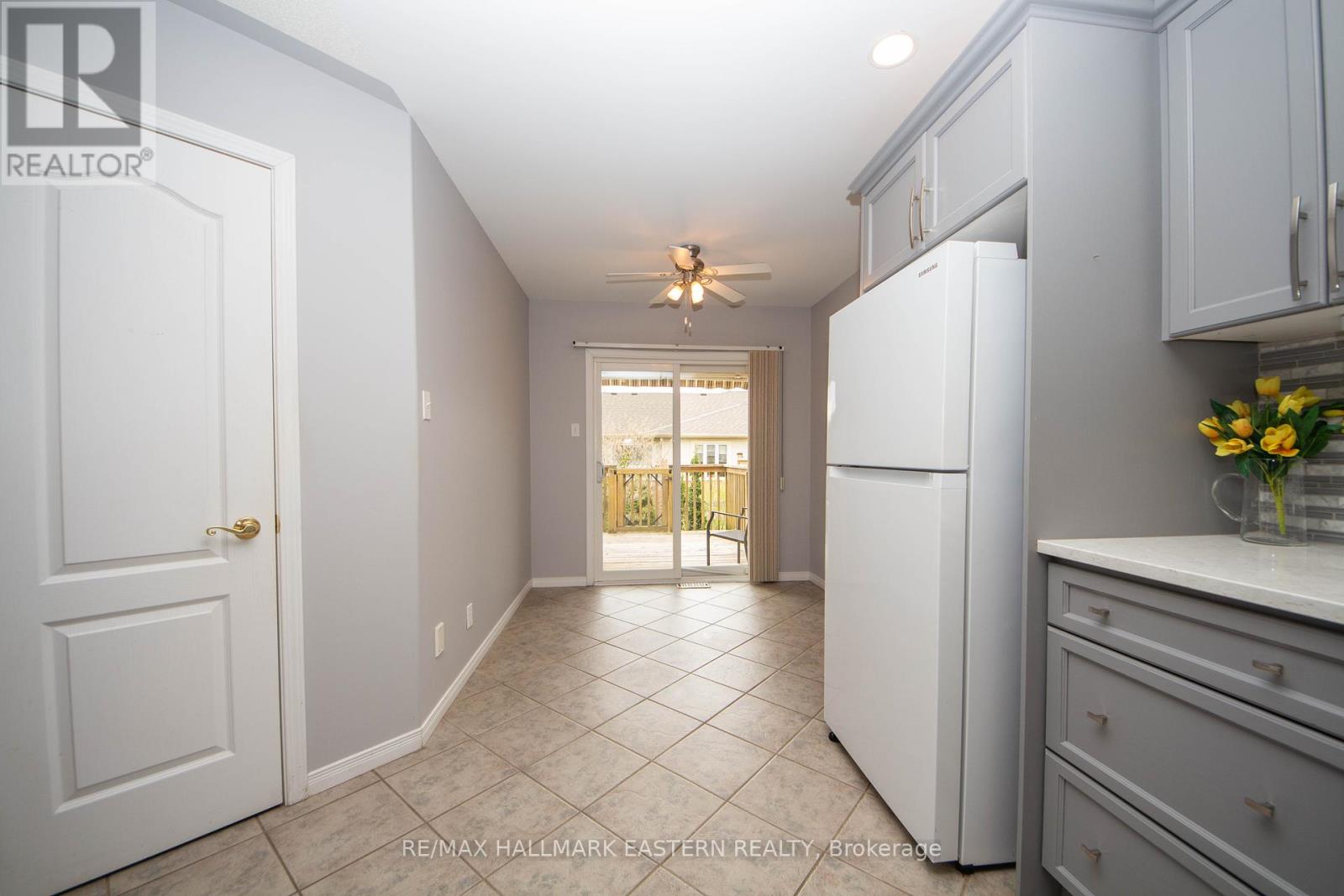 14 - 877 Wentworth Street, Peterborough West (Central), Ontario  K9J 8R7 - Photo 14 - X12128877
