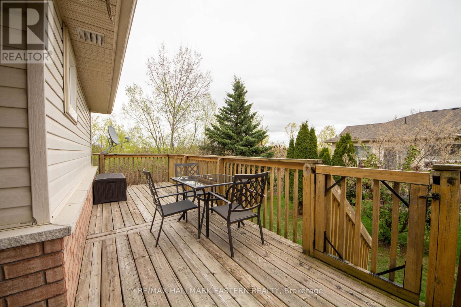 14 - 877 Wentworth Street, Peterborough West (Central), Ontario  K9J 8R7 - Photo 16 - X12128877