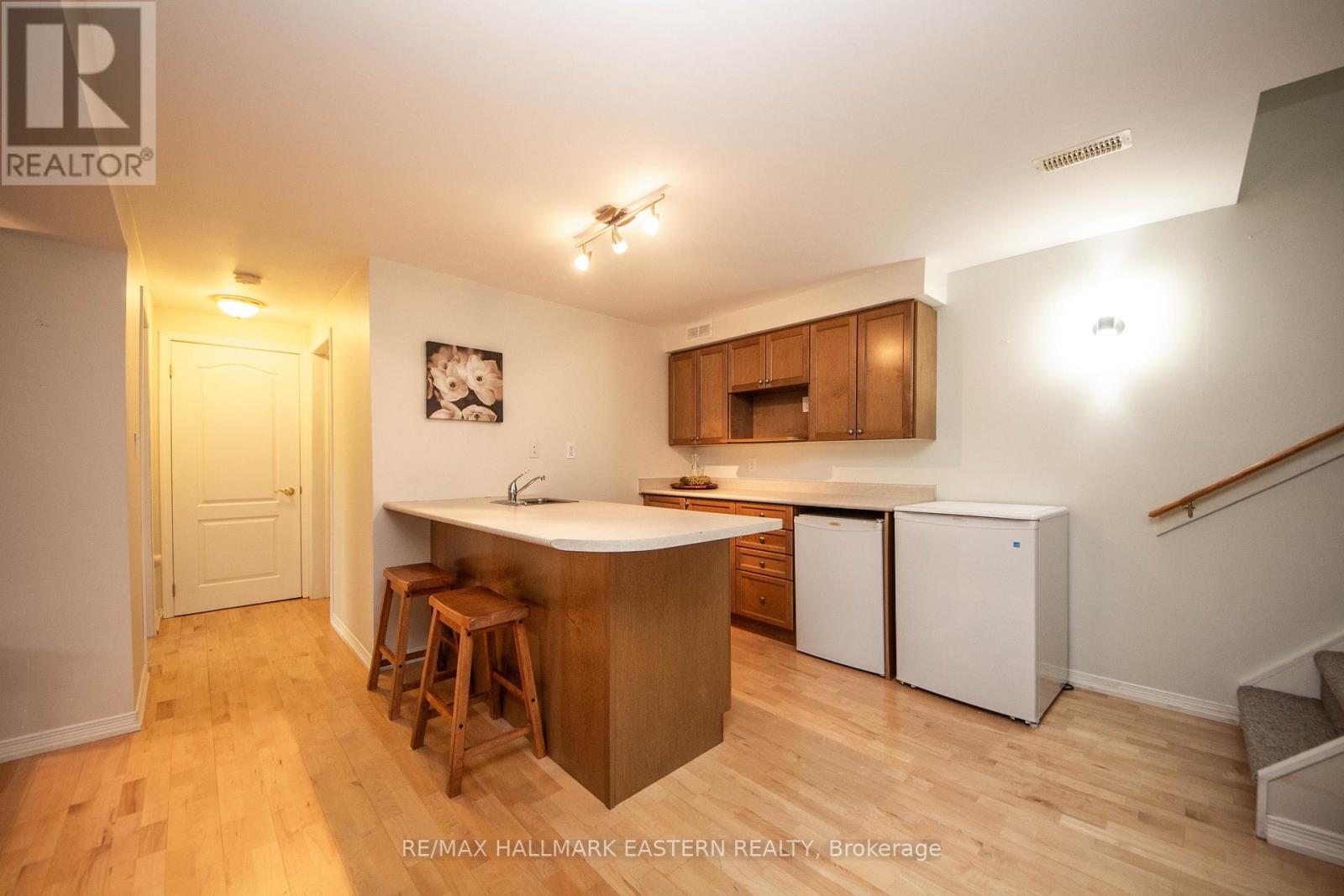 14 - 877 Wentworth Street, Peterborough West (Central), Ontario  K9J 8R7 - Photo 22 - X12128877