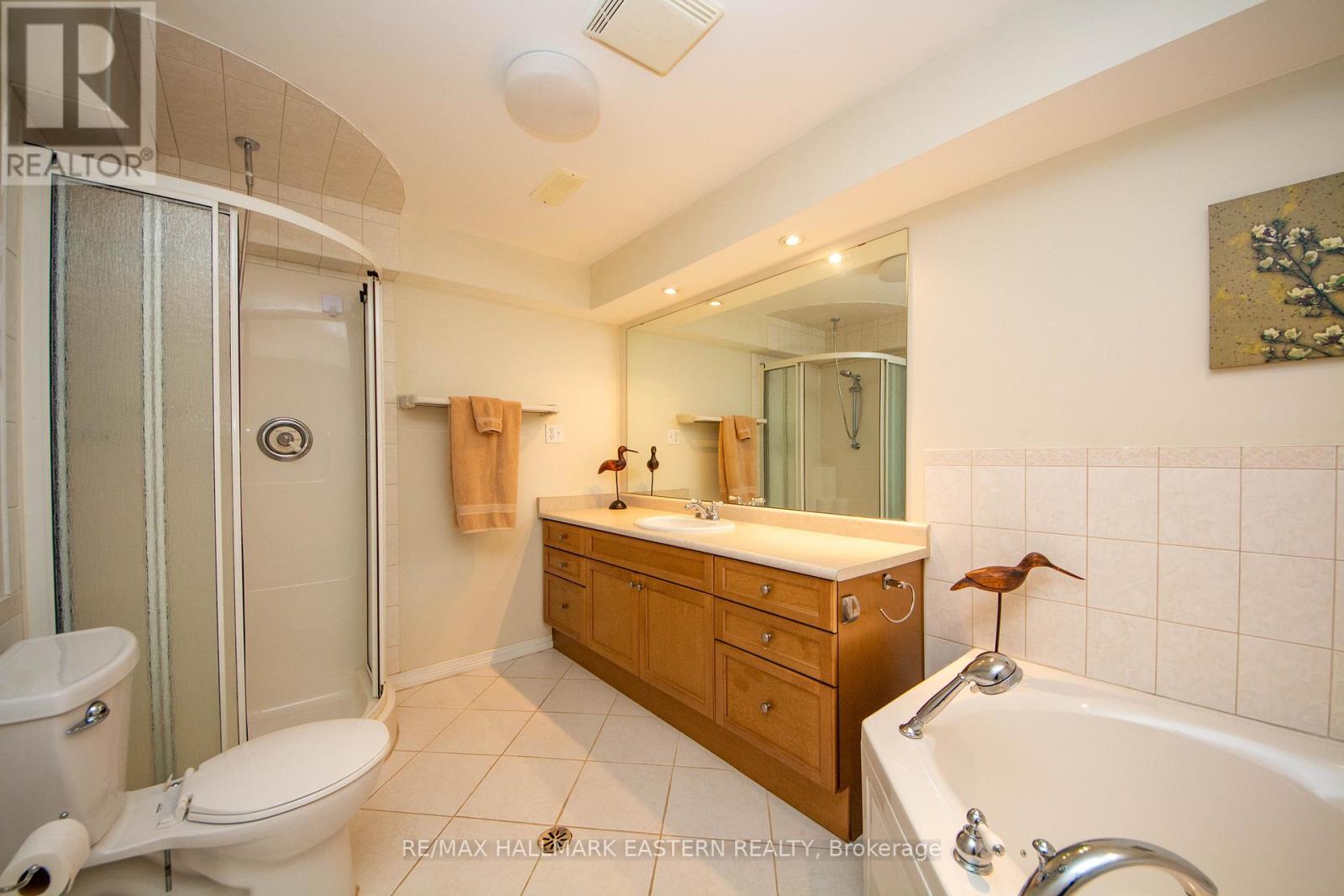 14 - 877 Wentworth Street, Peterborough West (Central), Ontario  K9J 8R7 - Photo 27 - X12128877