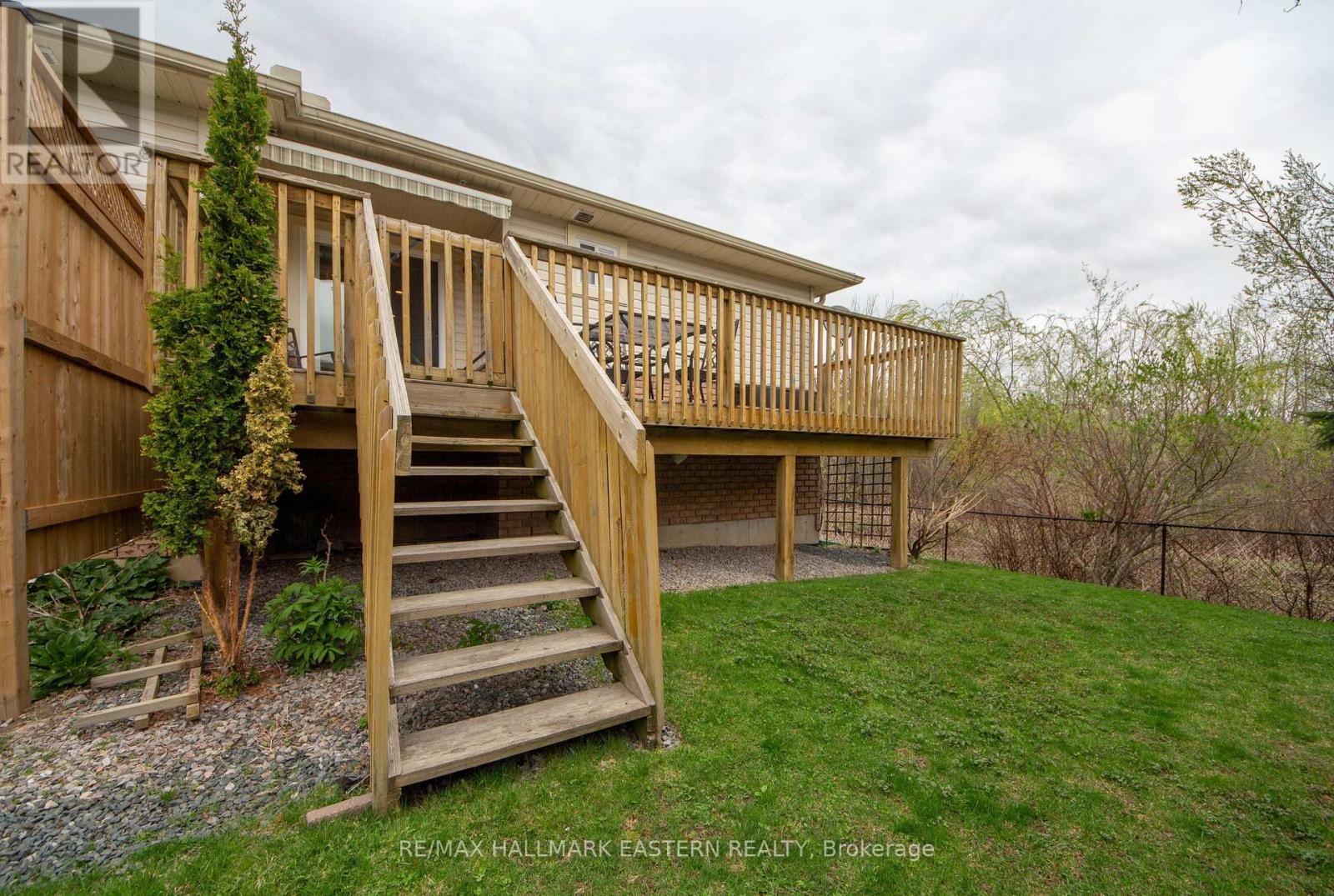 14 - 877 Wentworth Street, Peterborough West (Central), Ontario  K9J 8R7 - Photo 33 - X12128877