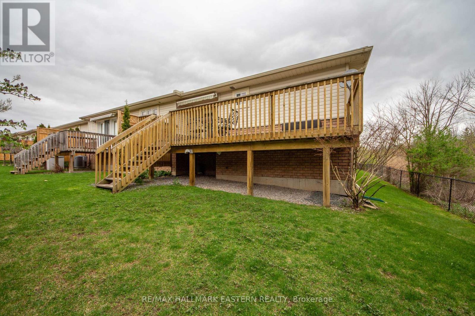 14 - 877 Wentworth Street, Peterborough West (Central), Ontario  K9J 8R7 - Photo 34 - X12128877
