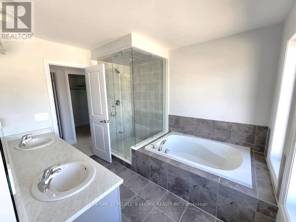 92 Corley Street, Kawartha Lakes (Lindsay), Ontario  K9V 6C2 - Photo 19 - X12128878