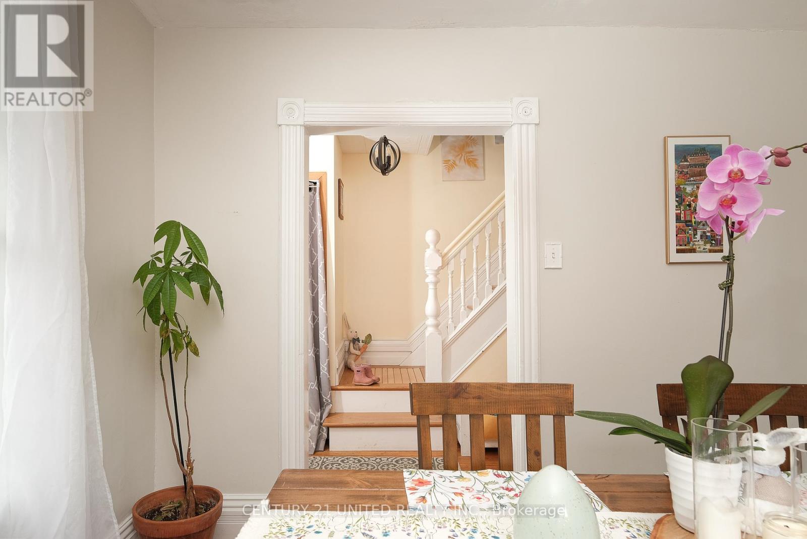 512 Parnell Street, Peterborough Central (South), Ontario  K9J 4J4 - Photo 4 - X12129041