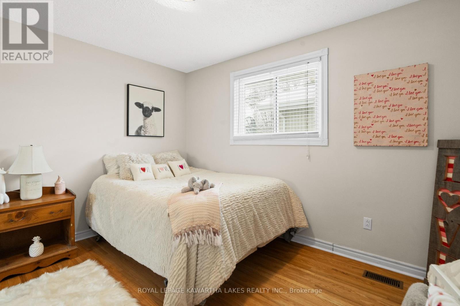 146 Queen Street, Kawartha Lakes (Lindsay), Ontario  K9V 1H1 - Photo 23 - X12129465