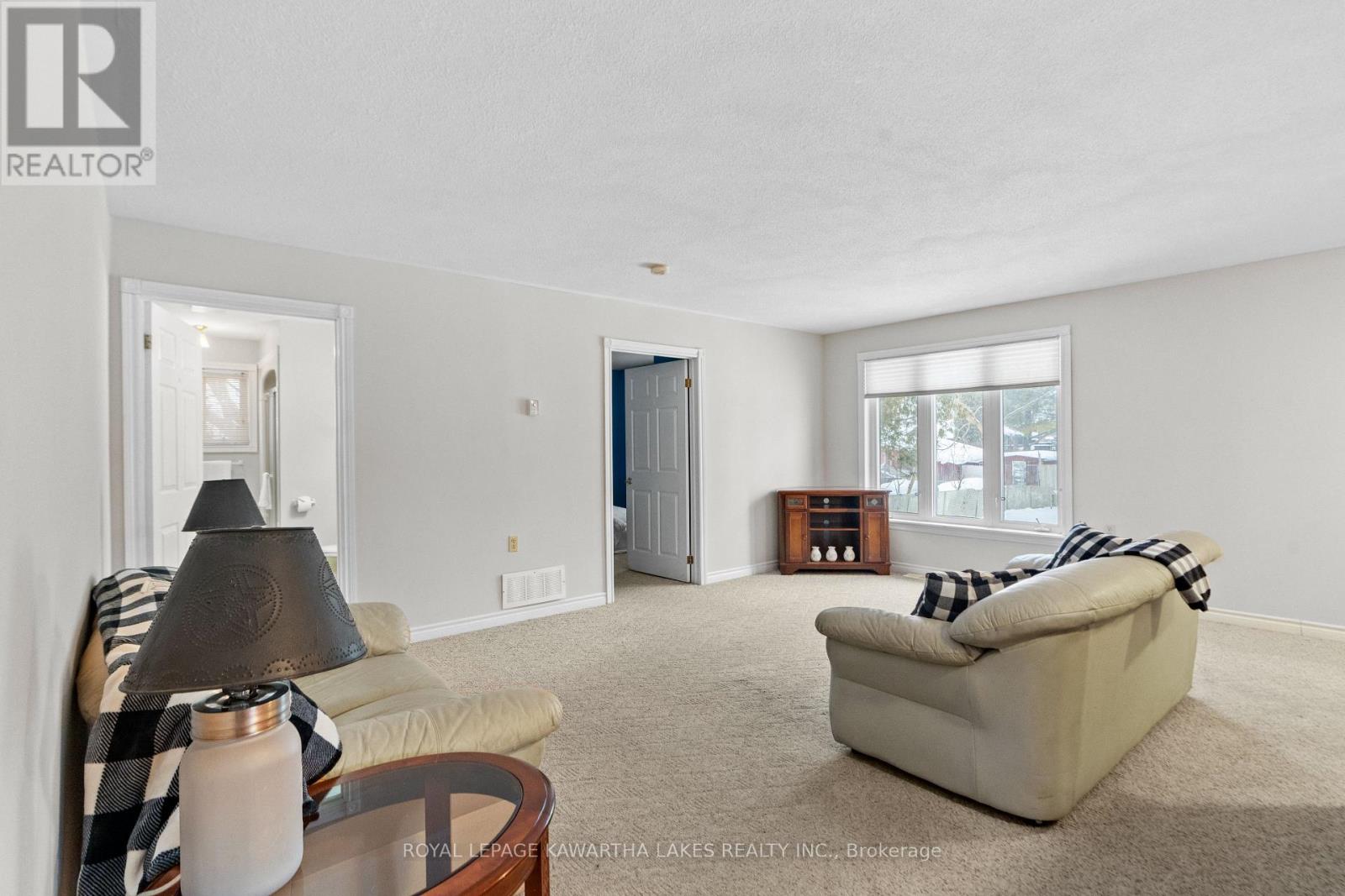 146 Queen Street, Kawartha Lakes (Lindsay), Ontario  K9V 1H1 - Photo 33 - X12129465