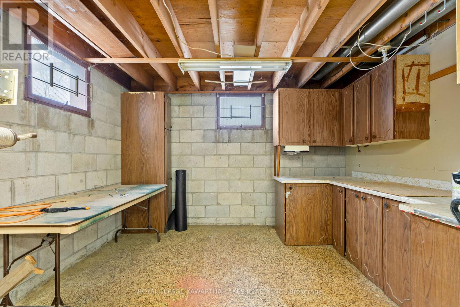 146 Queen Street, Kawartha Lakes (Lindsay), Ontario  K9V 1H1 - Photo 38 - X12129465