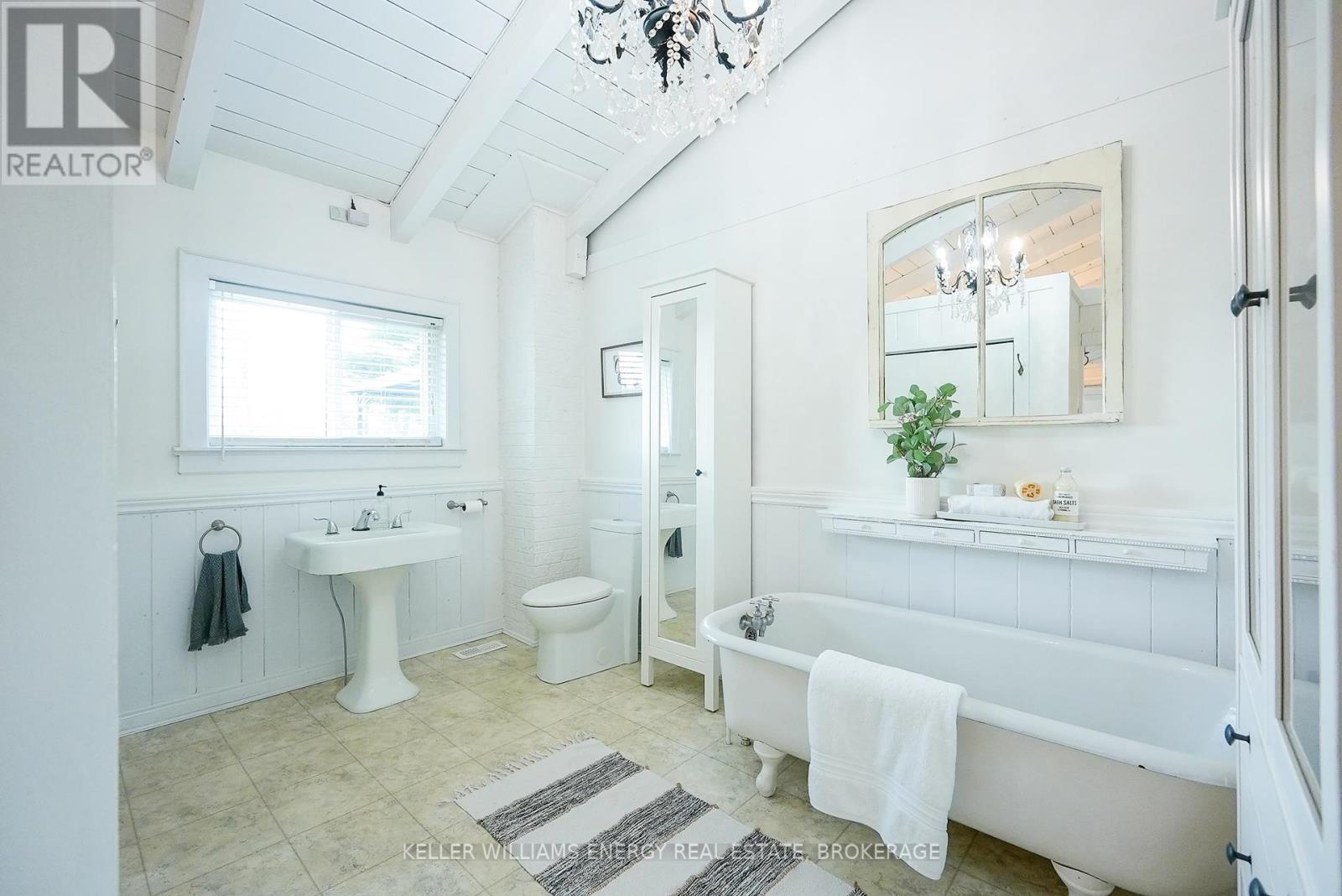 54 Zion Line, Cavan Monaghan (Cavan Twp), Ontario  L0A 1G0 - Photo 10 - X12129473