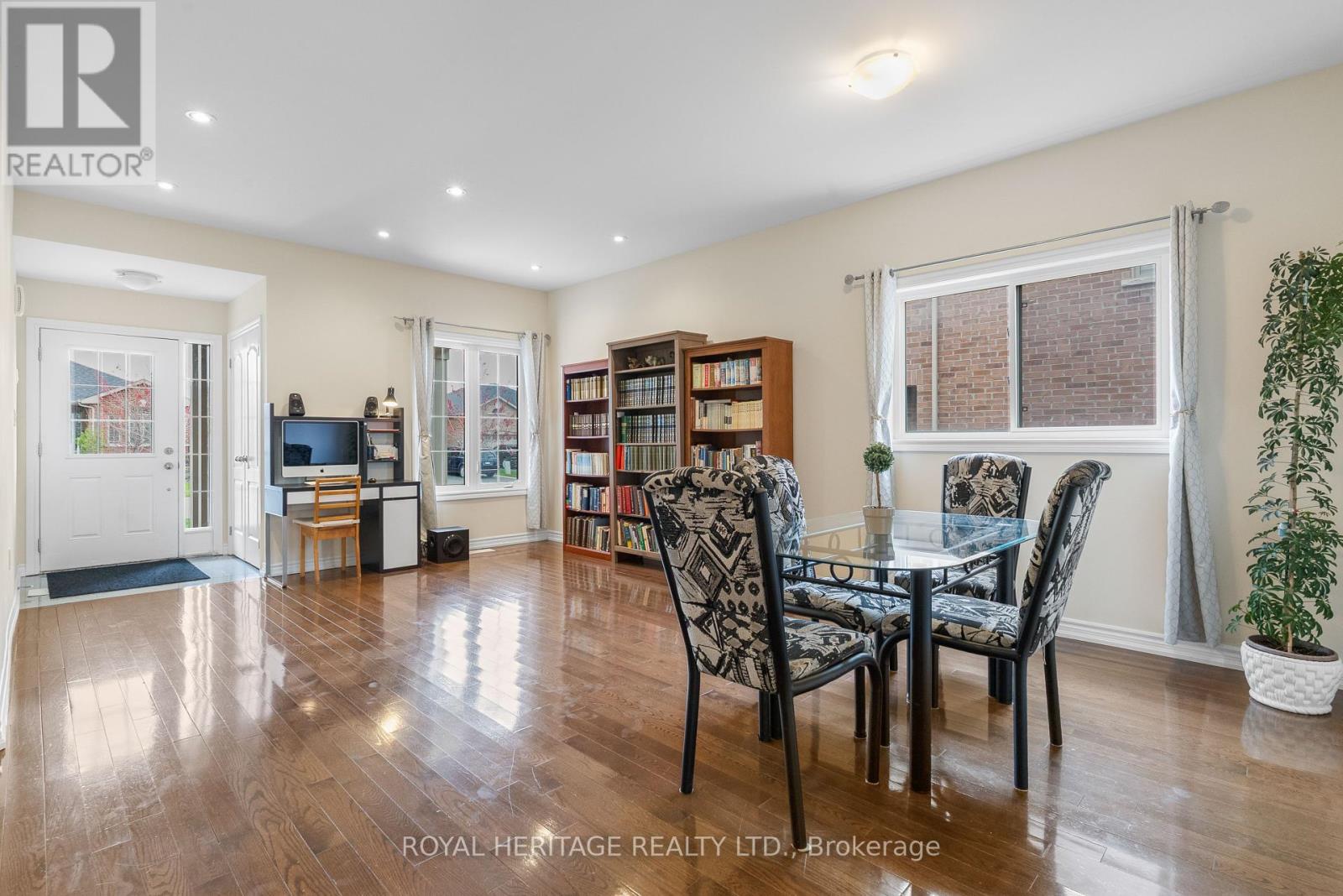 141 Springdale Drive, Kawartha Lakes (Lindsay), Ontario  K9V 0N1 - Photo 11 - X12129483