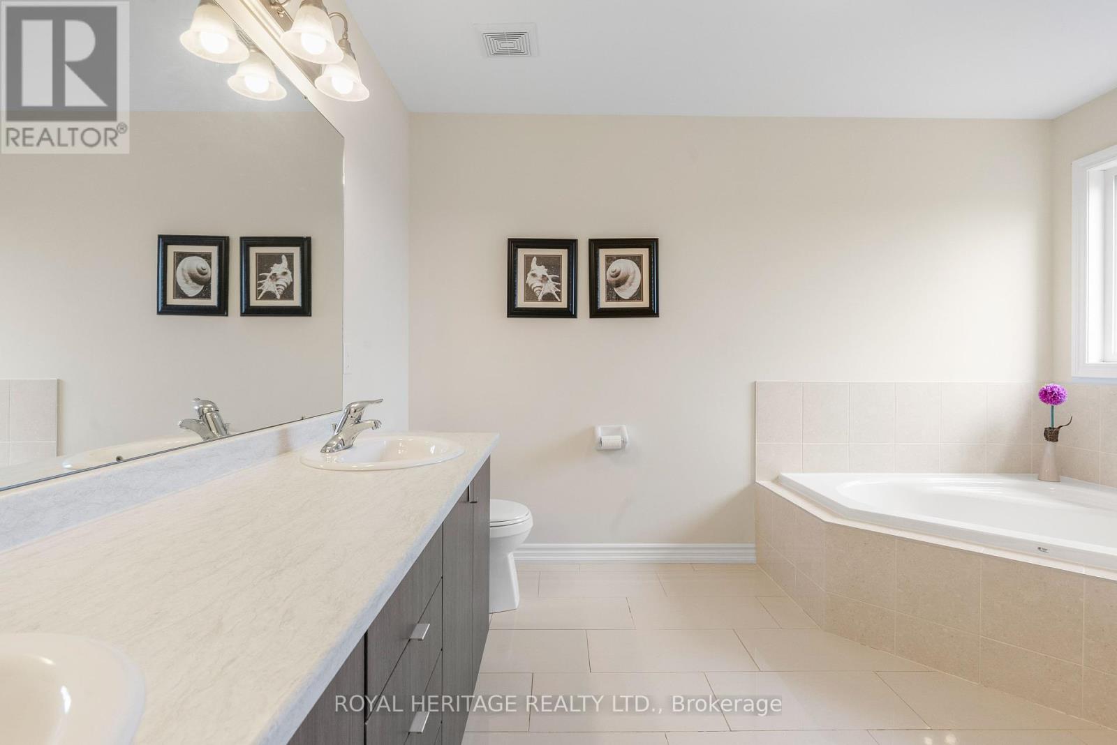 141 Springdale Drive, Kawartha Lakes (Lindsay), Ontario  K9V 0N1 - Photo 15 - X12129483