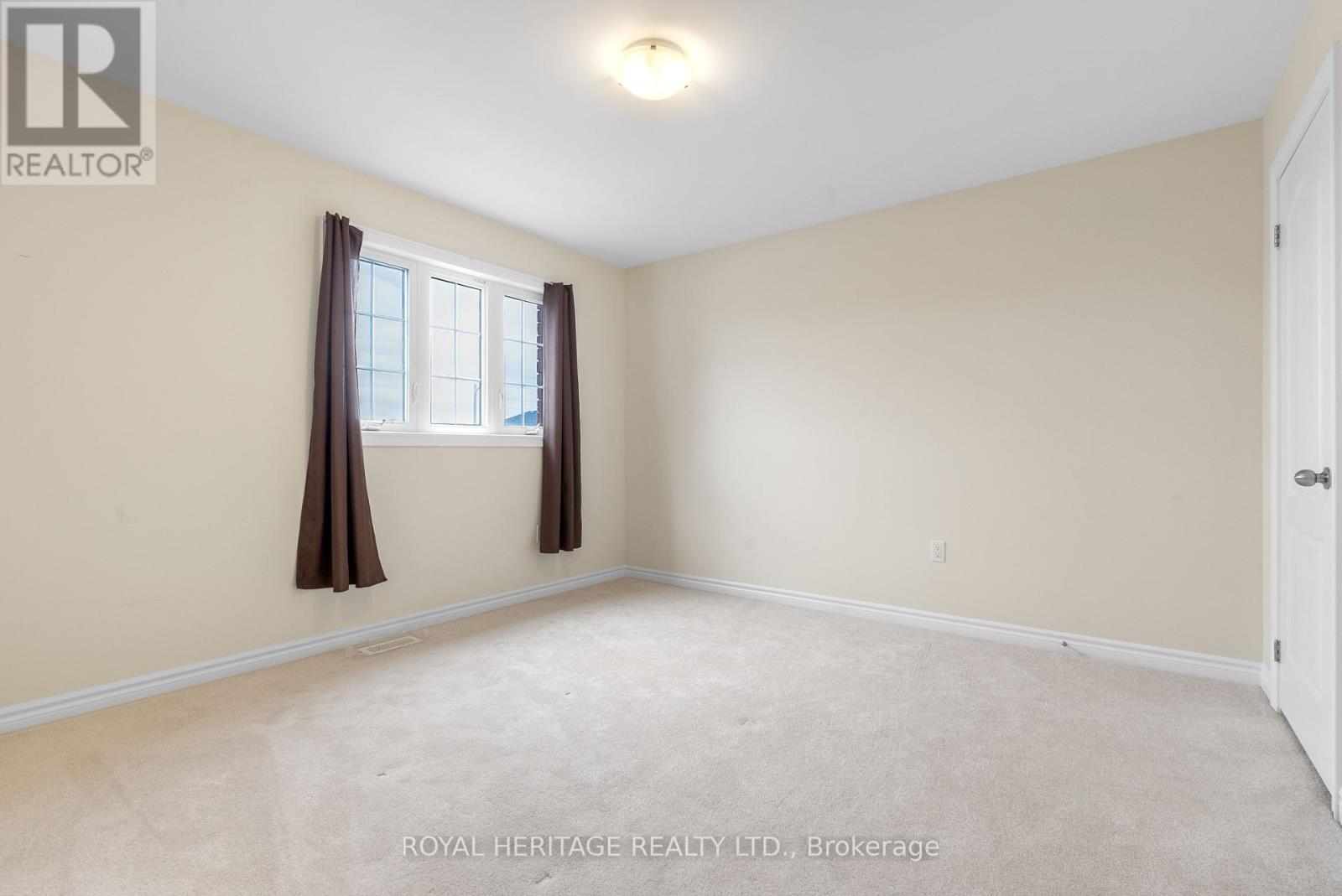 141 Springdale Drive, Kawartha Lakes (Lindsay), Ontario  K9V 0N1 - Photo 19 - X12129483