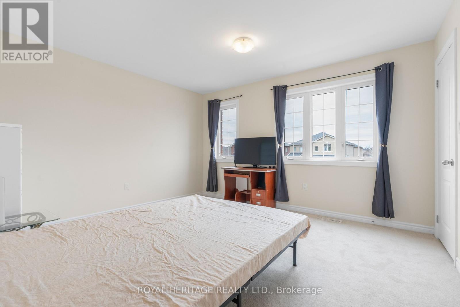 141 Springdale Drive, Kawartha Lakes (Lindsay), Ontario  K9V 0N1 - Photo 21 - X12129483