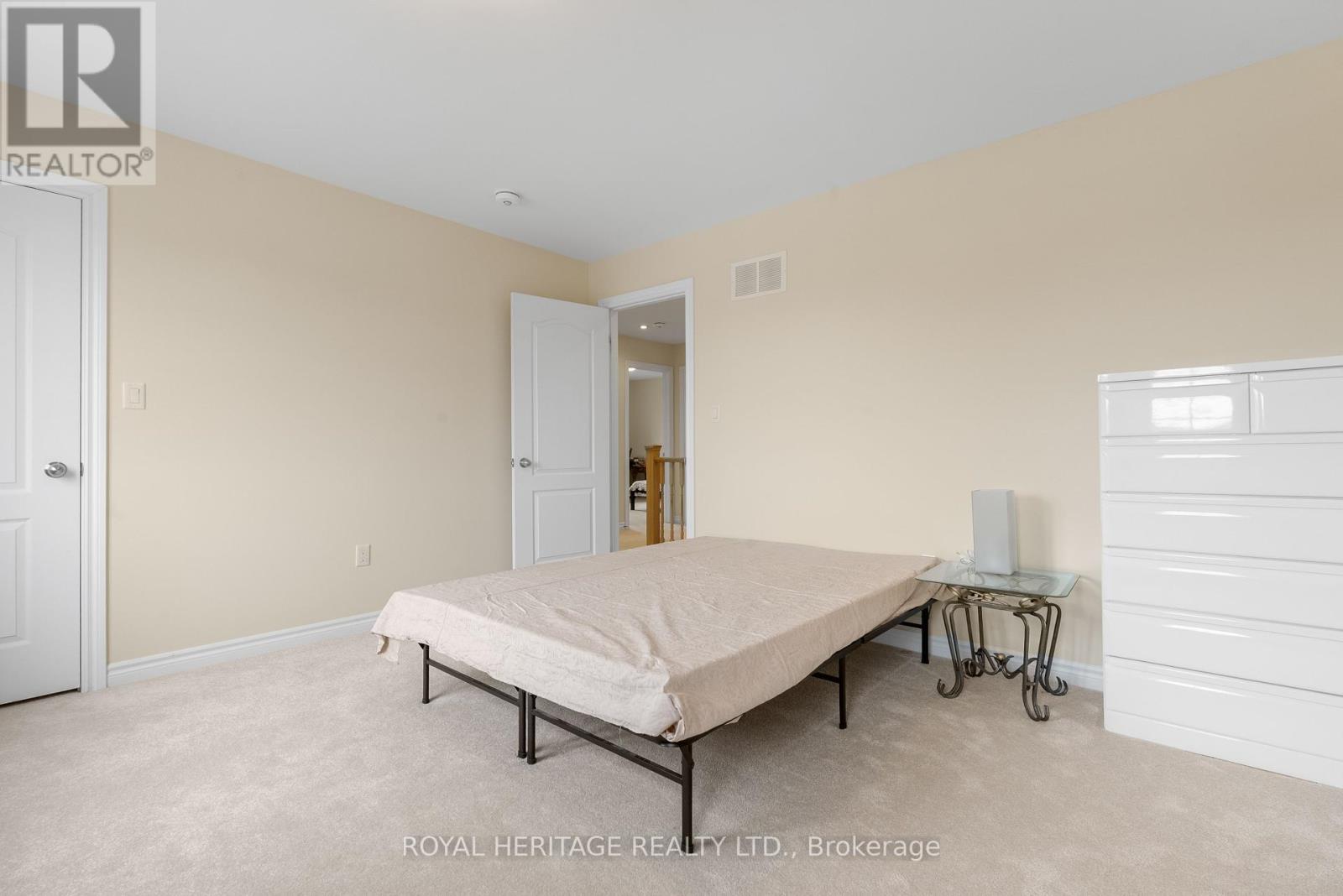 141 Springdale Drive, Kawartha Lakes (Lindsay), Ontario  K9V 0N1 - Photo 22 - X12129483