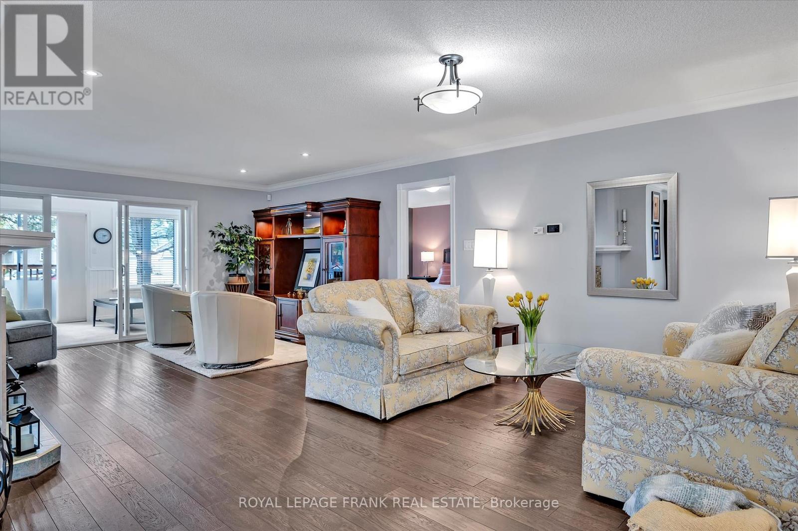 31 - 300 Franmor Drive, Peterborough East (North), Ontario  K9H 7R2 - Photo 5 - X12129629