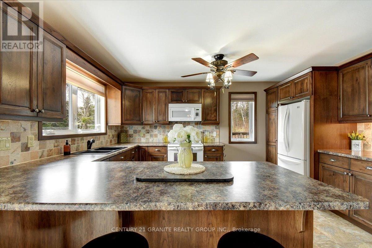A - 539 Dog Bay Road, Hastings Highlands (Herschel Ward), Ontario  K0L 2S0 - Photo 10 - X12130061