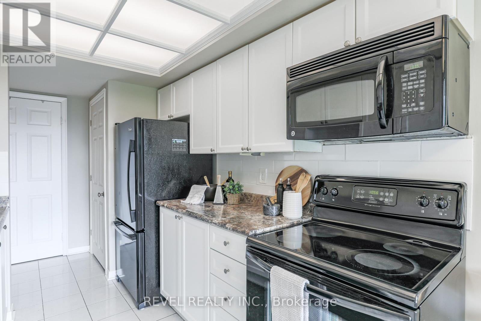 102 - 50 Rivermill Boulevard, Kawartha Lakes (Lindsay), Ontario  K9V 6C1 - Photo 15 - X12130368