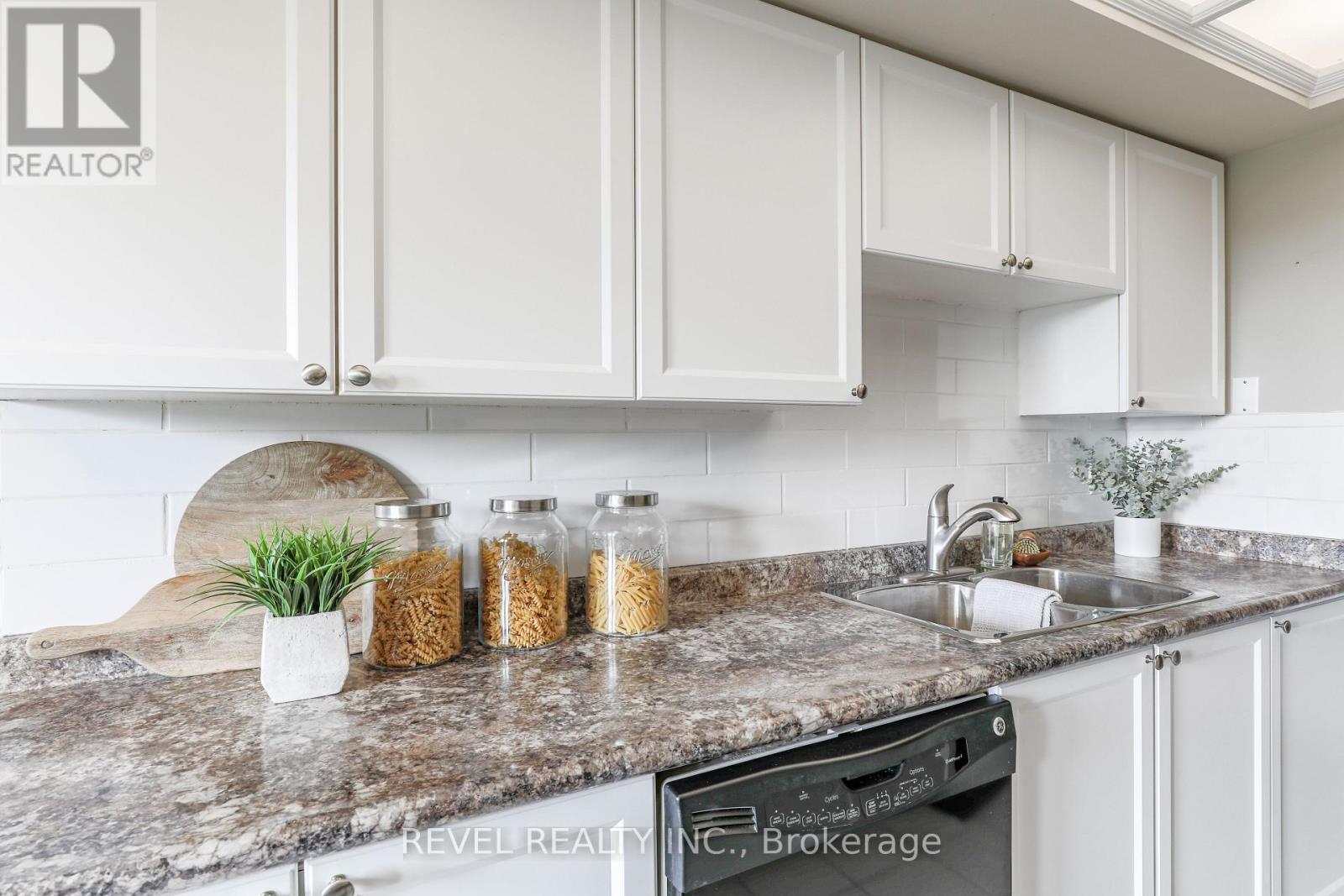 102 - 50 Rivermill Boulevard, Kawartha Lakes (Lindsay), Ontario  K9V 6C1 - Photo 16 - X12130368