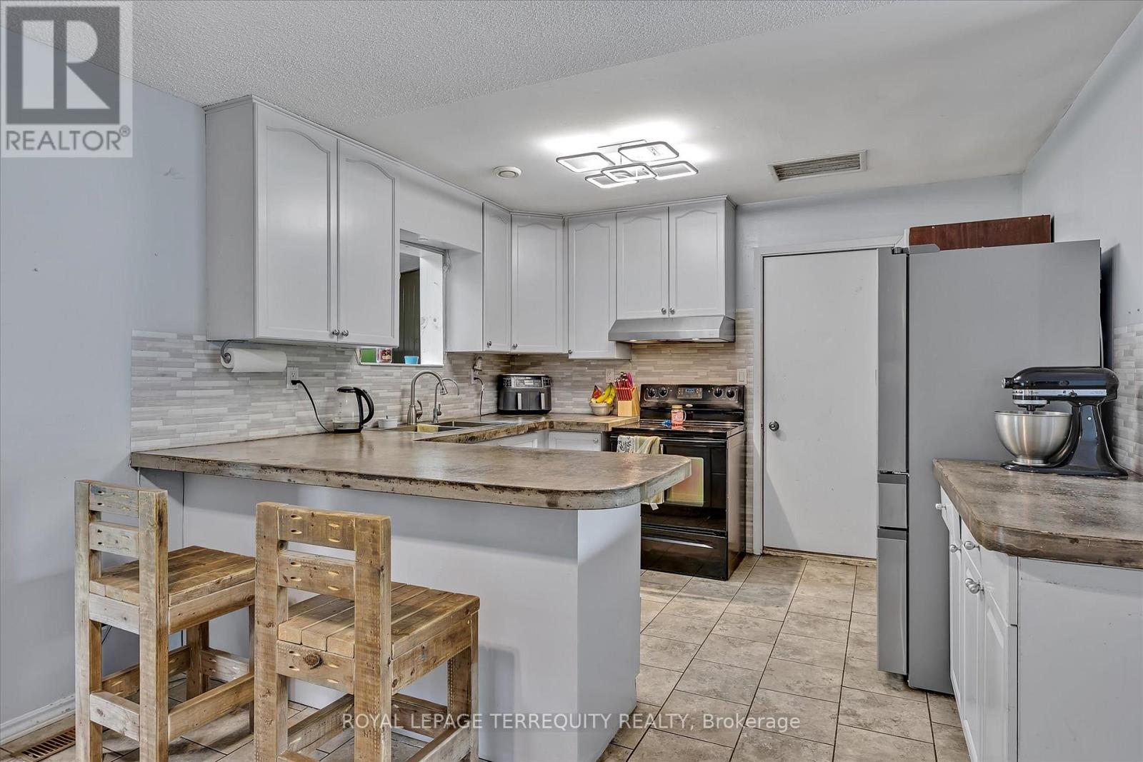 75 Trentview Crescent, Trent Hills (Campbellford), Ontario  K0L 1L0 - Photo 10 - X12130059