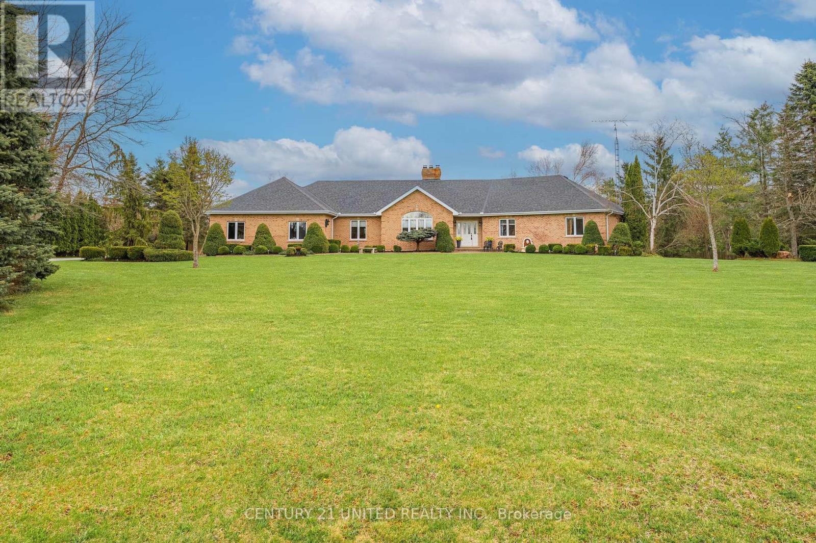 29 Elliott Drive, Selwyn, Ontario  K9J 6X4 - Photo 4 - X12130402