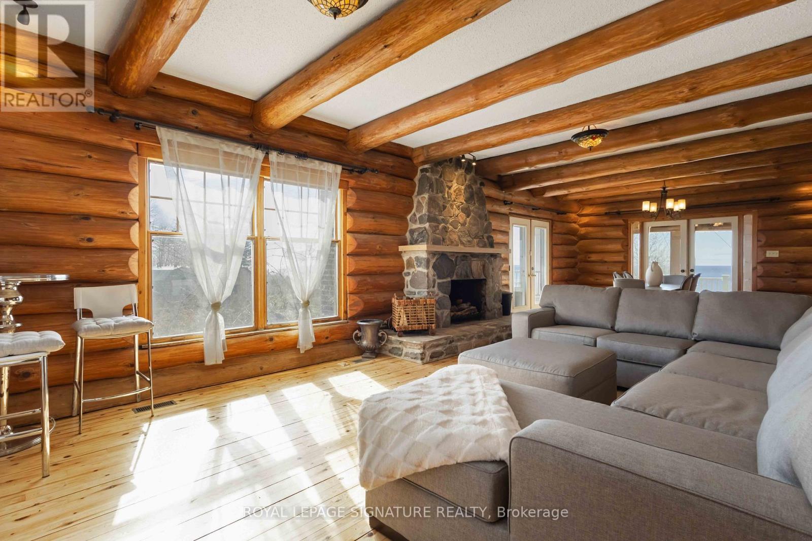 3741 Lakeshore Road E, Clarington (Newcastle), Ontario  L1B 1L9 - Photo 5 - E12130307