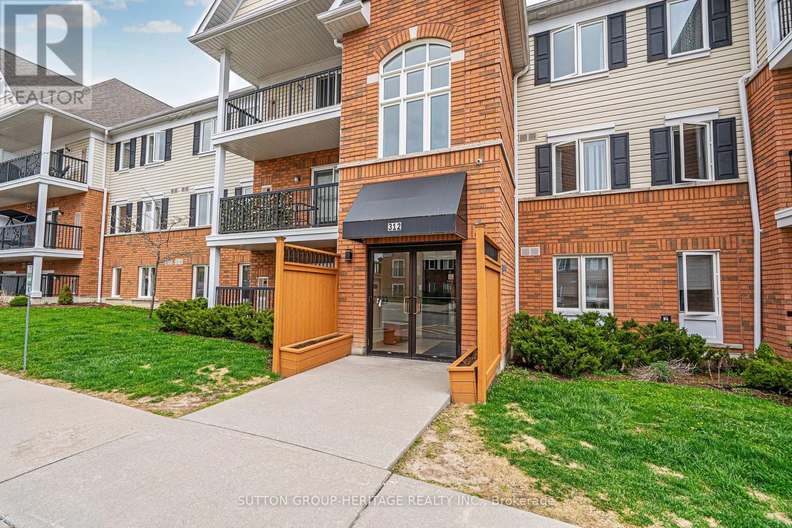107 - 312 Spillsbury Drive, Peterborough West (South), Ontario  K9K 0B6 - Photo 3 - X12130241
