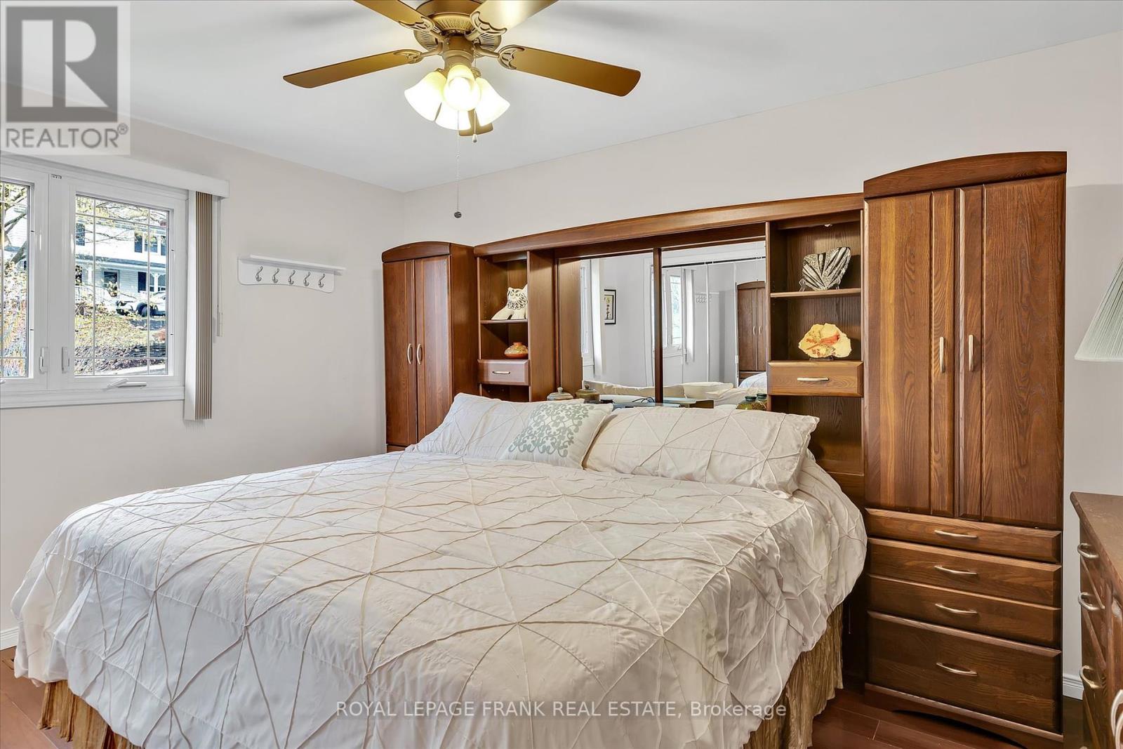 820 Donegal Street, Peterborough North (South), Ontario  K9H 4N4 - Photo 15 - X12130585