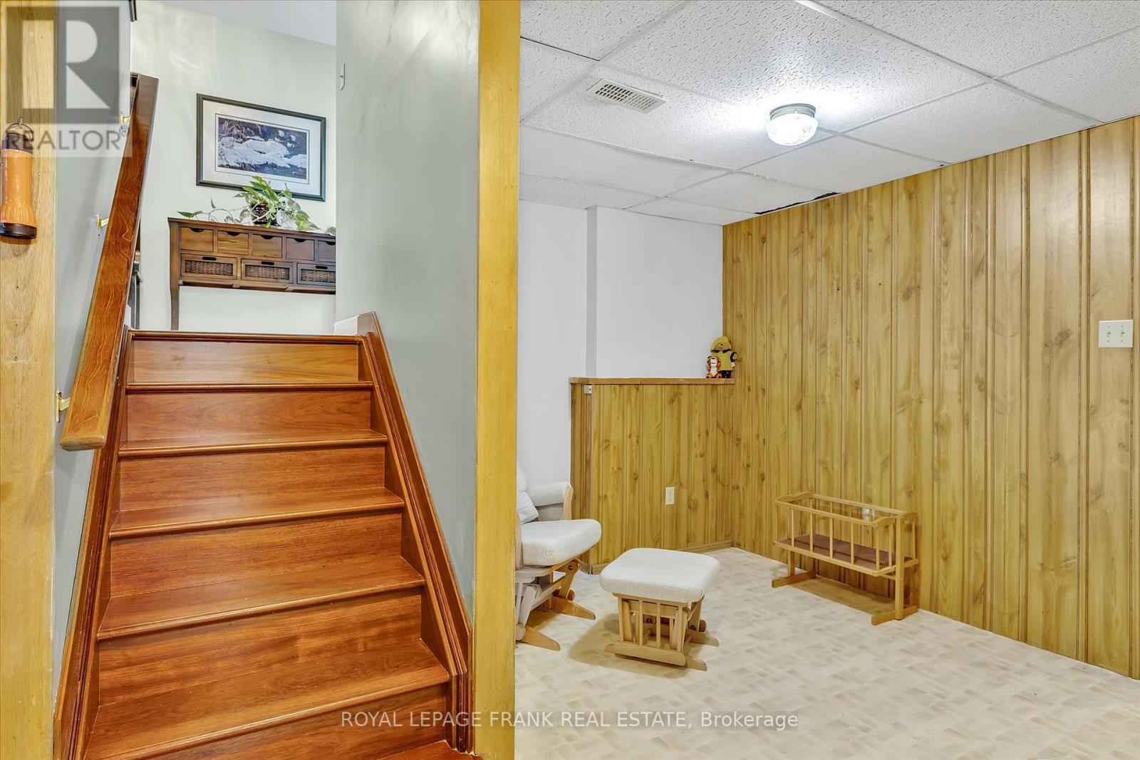 820 Donegal Street, Peterborough North (South), Ontario  K9H 4N4 - Photo 21 - X12130585
