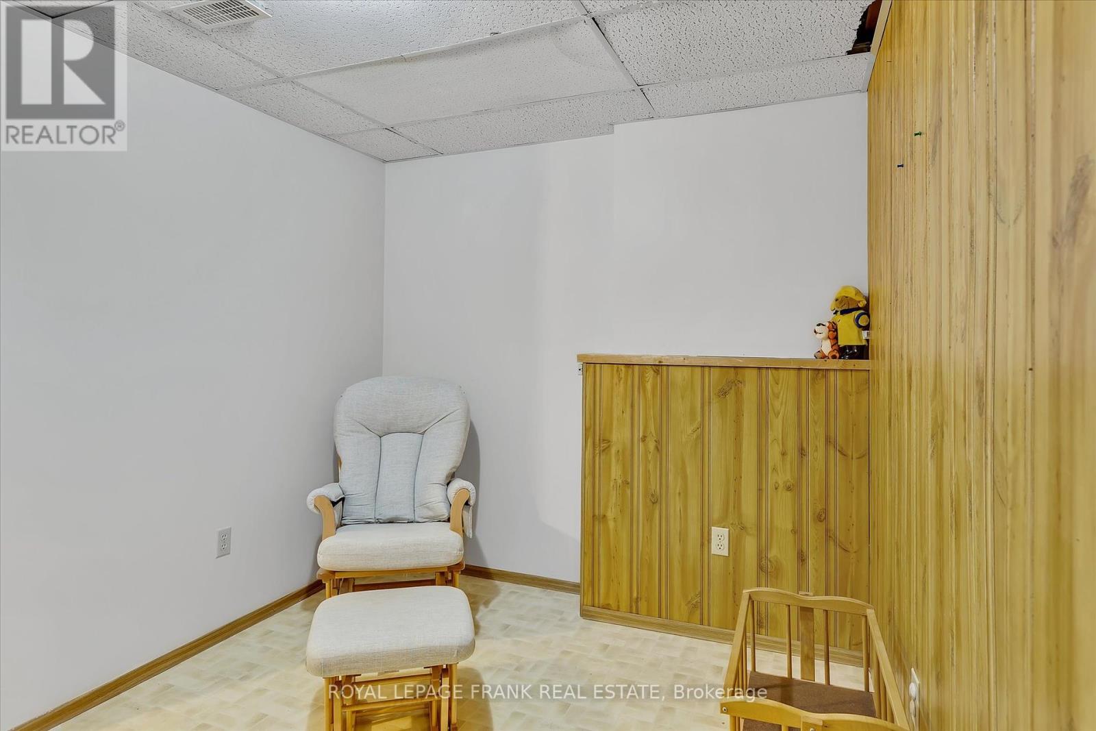 820 Donegal Street, Peterborough North (South), Ontario  K9H 4N4 - Photo 24 - X12130585