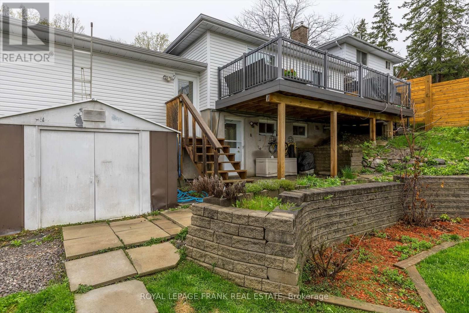 820 Donegal Street, Peterborough North (South), Ontario  K9H 4N4 - Photo 34 - X12130585