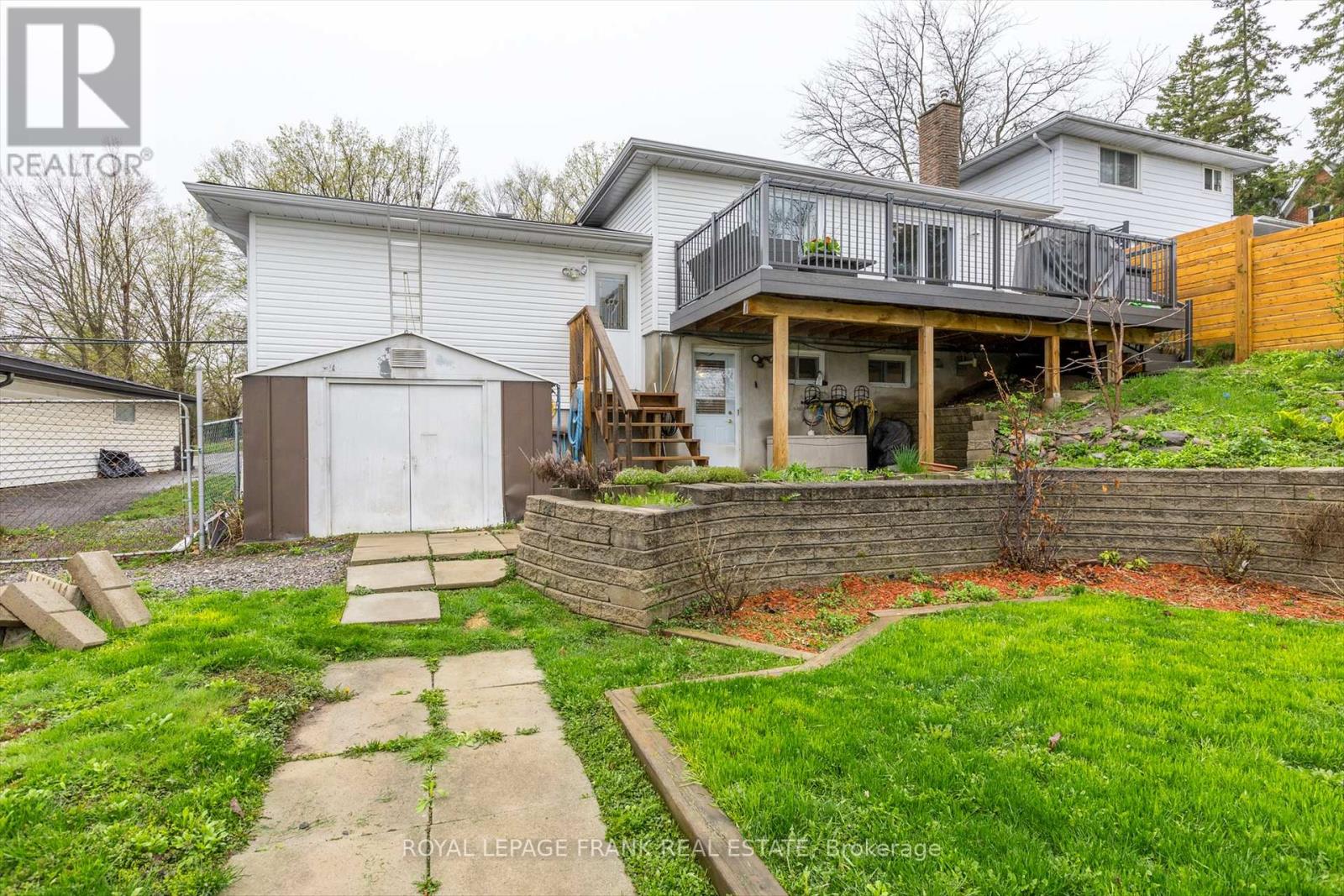 820 Donegal Street, Peterborough North (South), Ontario  K9H 4N4 - Photo 47 - X12130585