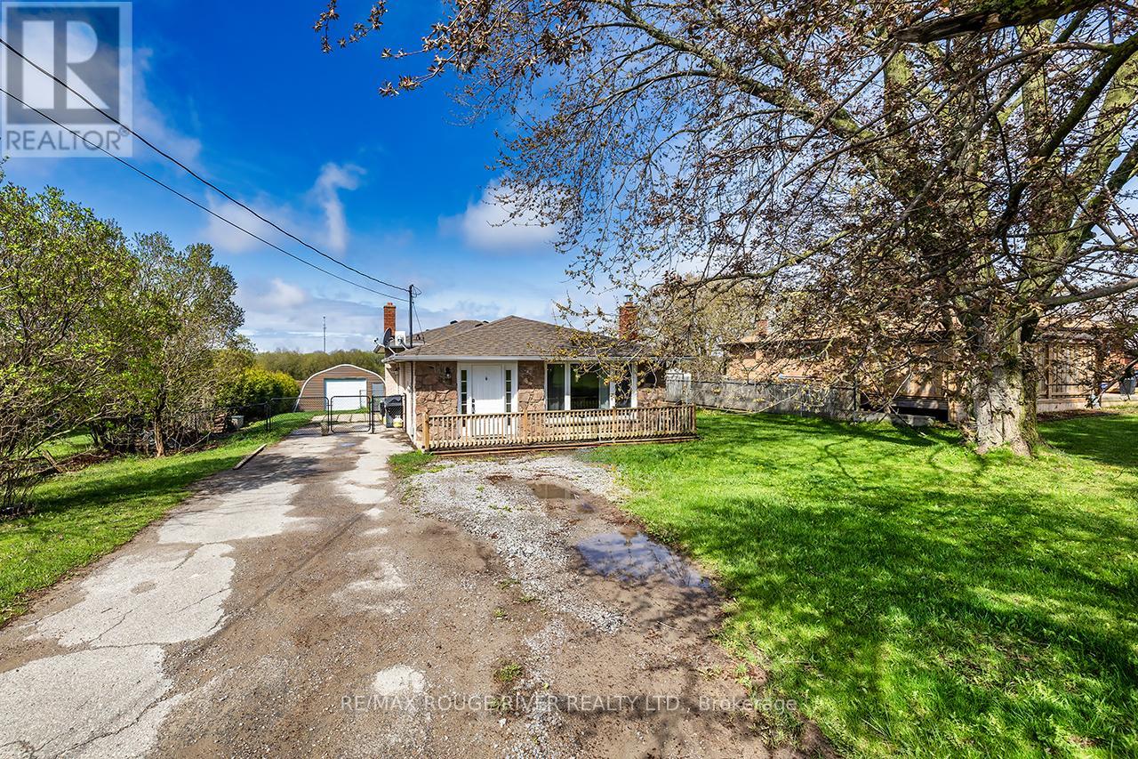 746 Durham Regional  17 Road, Clarington (Newcastle), Ontario  L1B 1L9 - Photo 2 - E12130467
