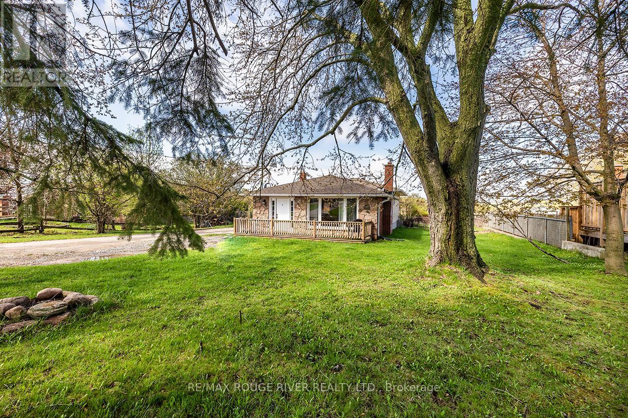 746 Durham Regional  17 Road, Clarington (Newcastle), Ontario  L1B 1L9 - Photo 4 - E12130467