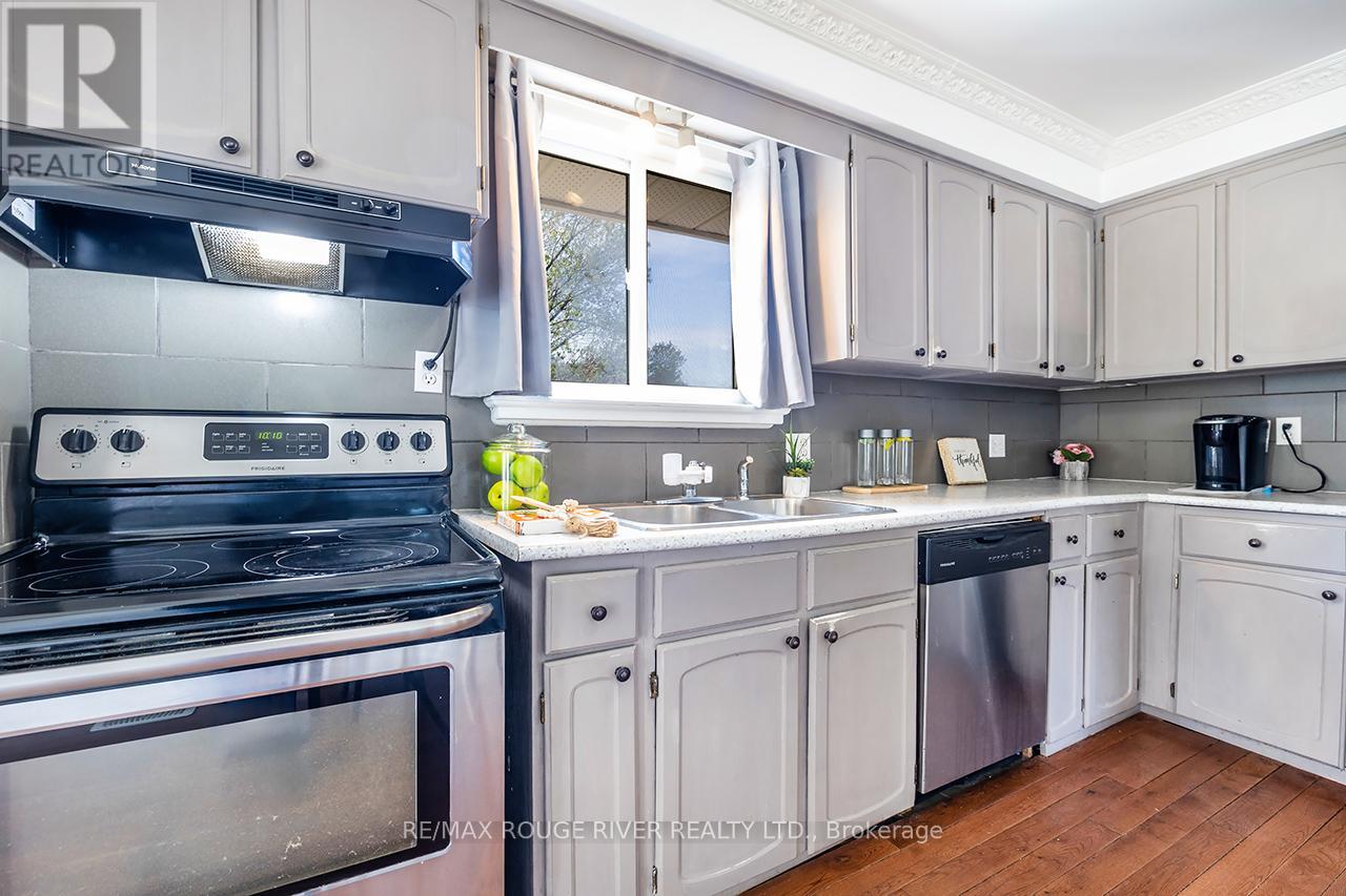 746 Durham Regional  17 Road, Clarington (Newcastle), Ontario  L1B 1L9 - Photo 8 - E12130467