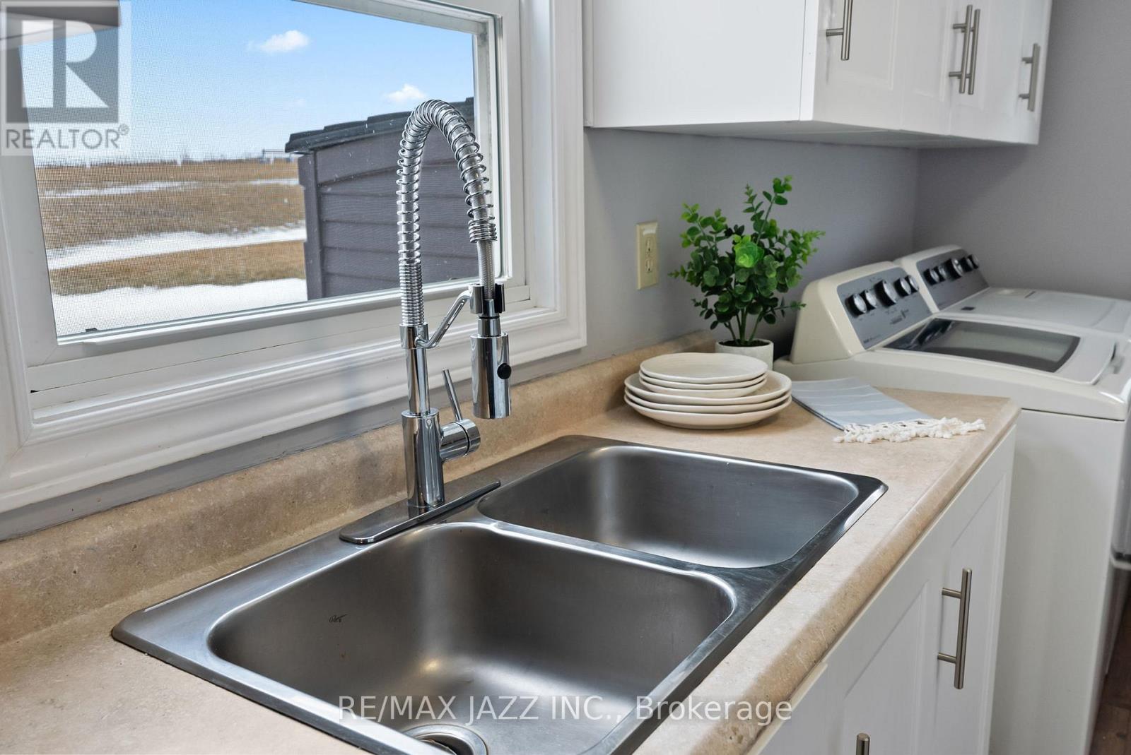 15 Bluffs Road, Clarington (Bowmanville), Ontario  L1B 1A3 - Photo 22 - E12131176