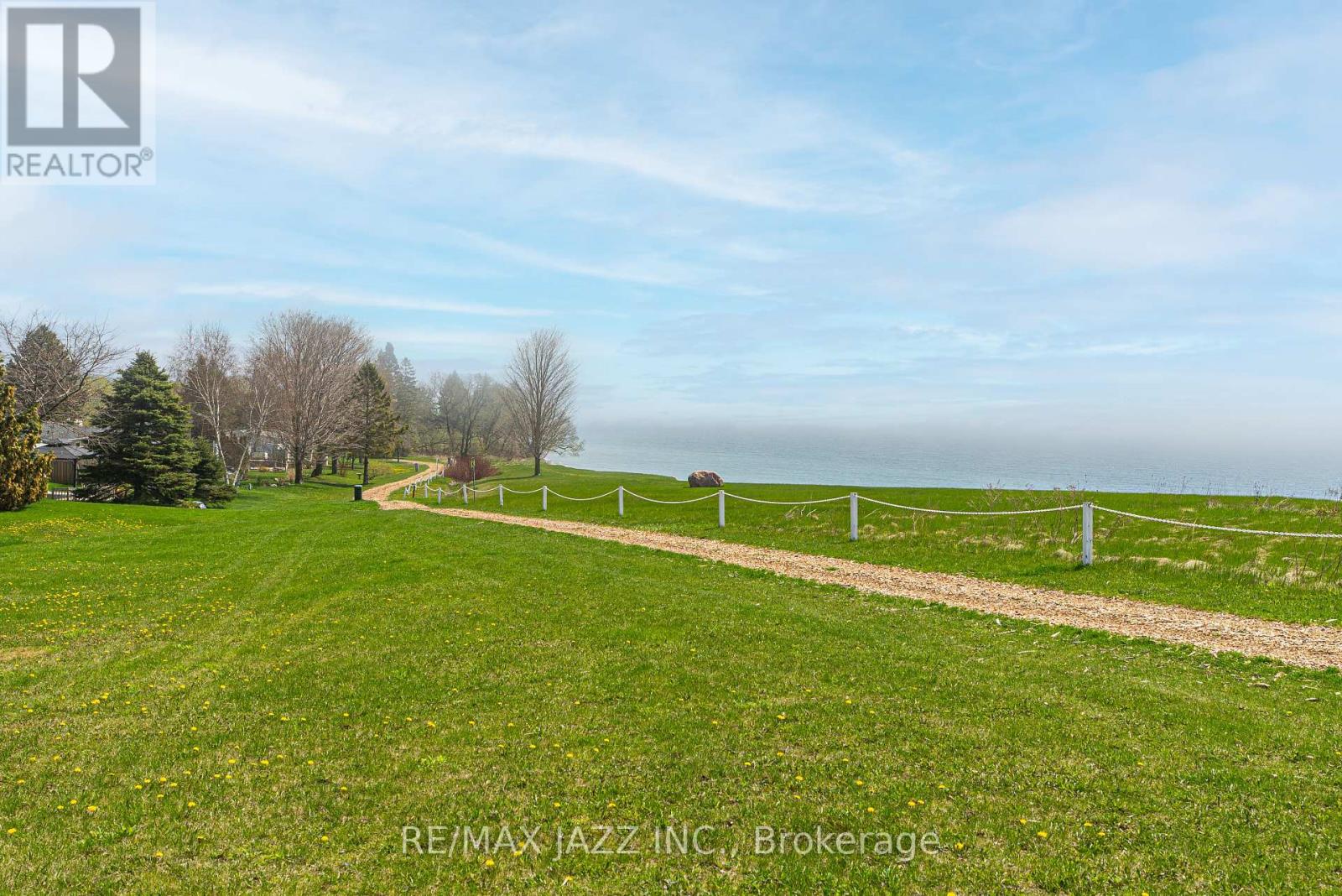 15 Bluffs Road, Clarington (Bowmanville), Ontario  L1B 1A3 - Photo 8 - E12131176